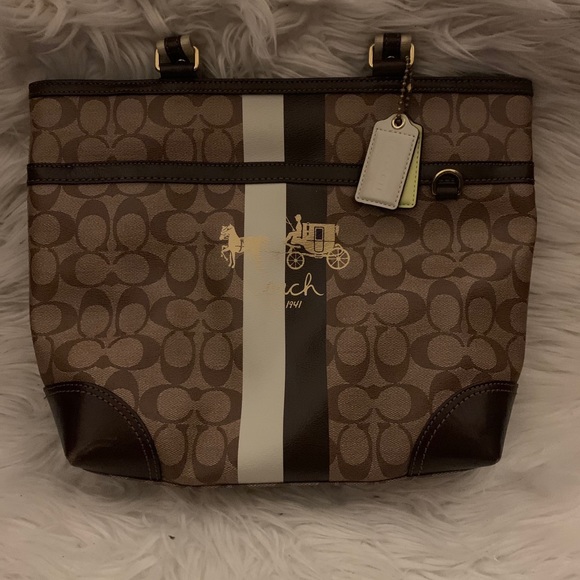 Coach Tote Bag - Picture 3 of 11